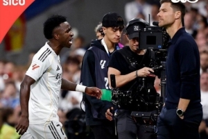 世体：被换下时怒喷脏话，维尼修斯可能因不当言行被罚款5.3万欧