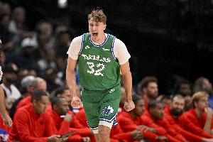 打得一坨！弗拉格前三节8中1仅得2分2板1断 三分3中0