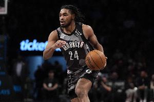 效率不高！卡梅隆-托马斯24投10中 空砍25分&正负值-13