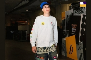 赢球了真高兴！拉拉维亚赛后更新社媒 晒出获胜海报&个人穿搭照