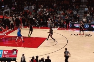 完美战术执行！雷霆1.1秒边线球 杰林威长甩找到篮底哈滕空接放篮