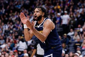 非常高效！贾马尔·穆雷12中8得23分4板8助2断1帽 三节打卡下班